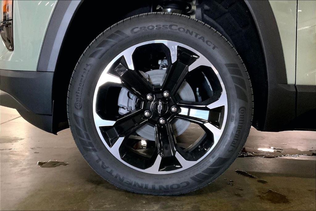 new 2026 Chevrolet Equinox car, priced at $30,415