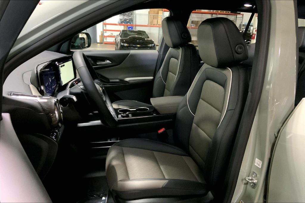 new 2026 Chevrolet Equinox car, priced at $30,415