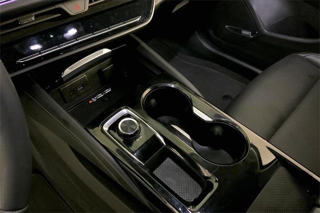 used 2025 Buick Envision car, priced at $27,500