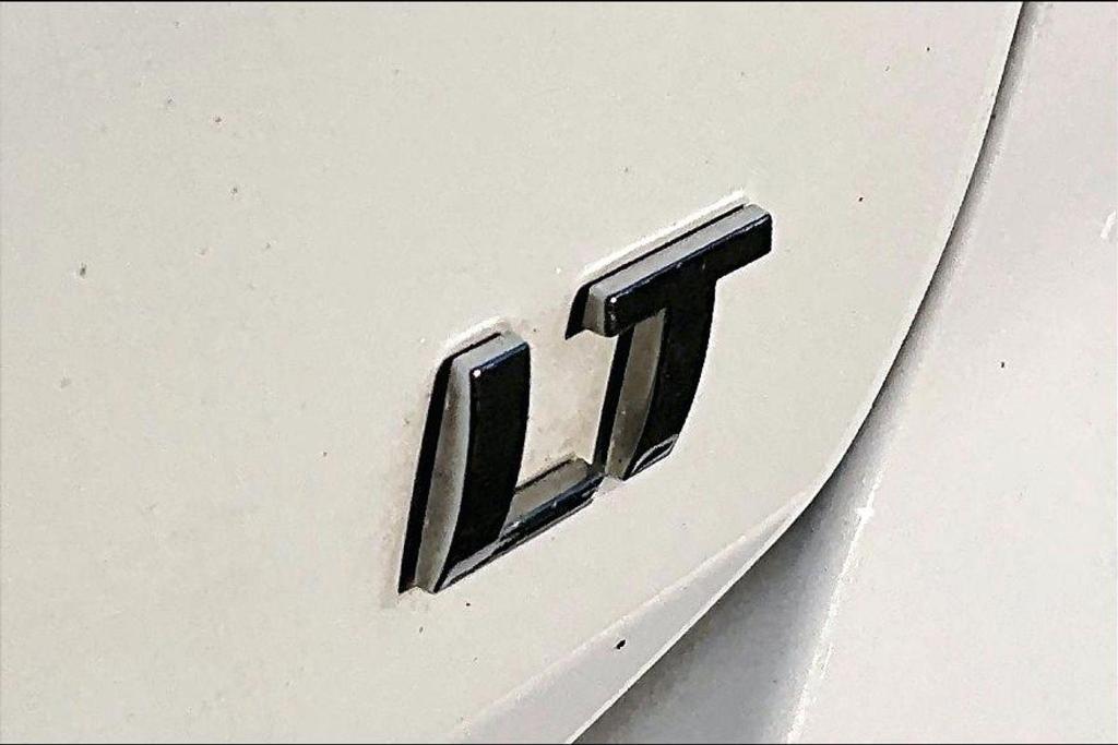 used 2018 Chevrolet Equinox car, priced at $12,000