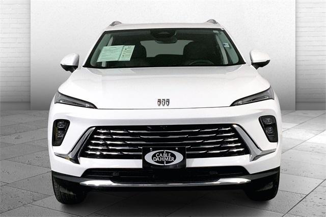 used 2025 Buick Envision car, priced at $27,000