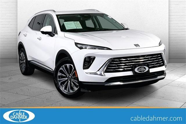 used 2025 Buick Envision car, priced at $27,000