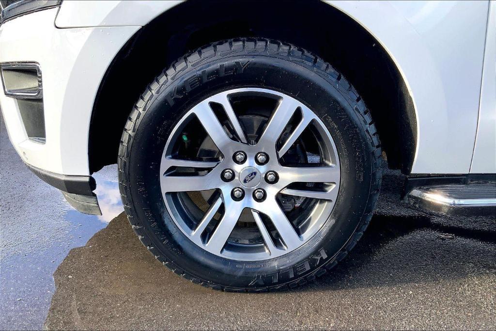used 2022 Ford Expedition car, priced at $38,000