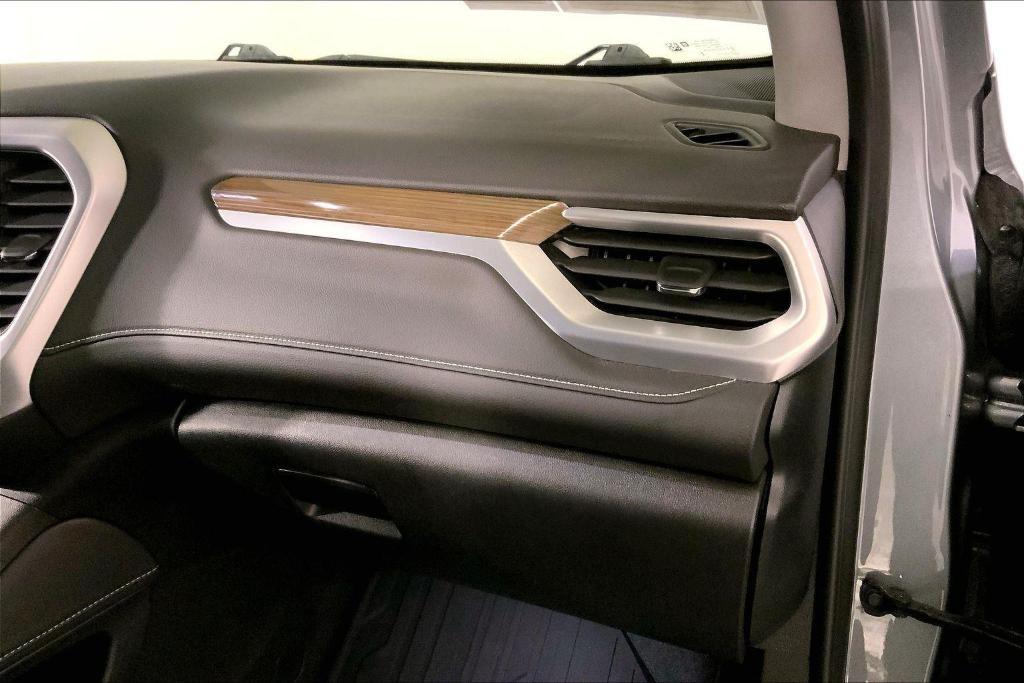 used 2023 GMC Acadia car, priced at $28,500