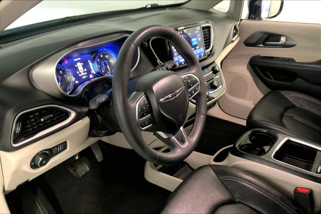 used 2024 Chrysler Pacifica car, priced at $26,000
