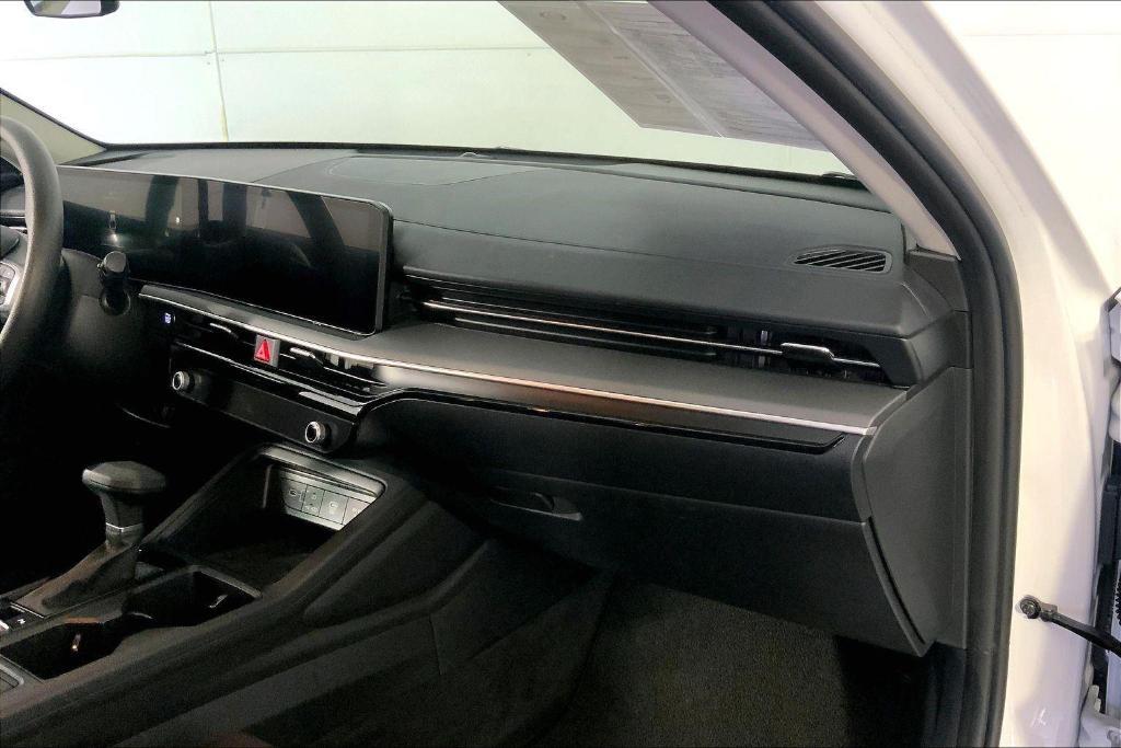 used 2025 Kia K5 car, priced at $21,000