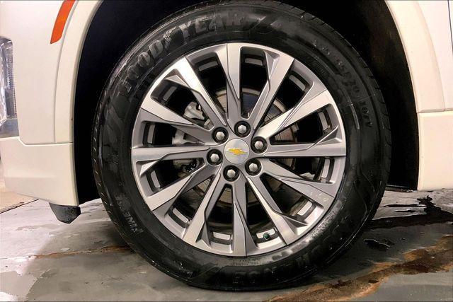 used 2023 Chevrolet Traverse car, priced at $33,000