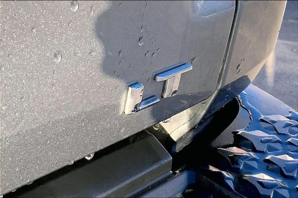 used 2023 Chevrolet Colorado car, priced at $31,000