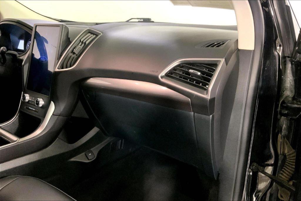 used 2024 Ford Edge car, priced at $20,000