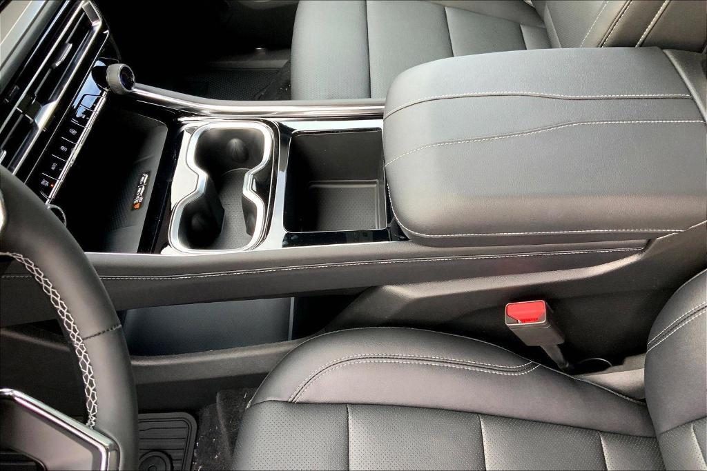 new 2026 Chevrolet Traverse car, priced at $49,805