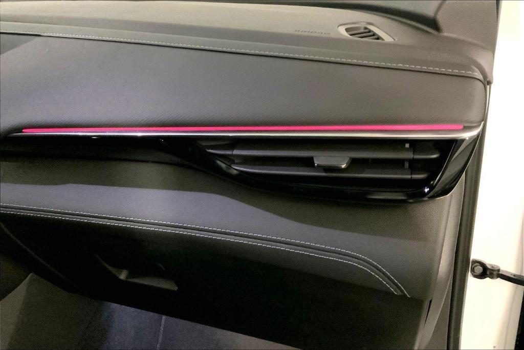 used 2025 Buick Envision car, priced at $26,000