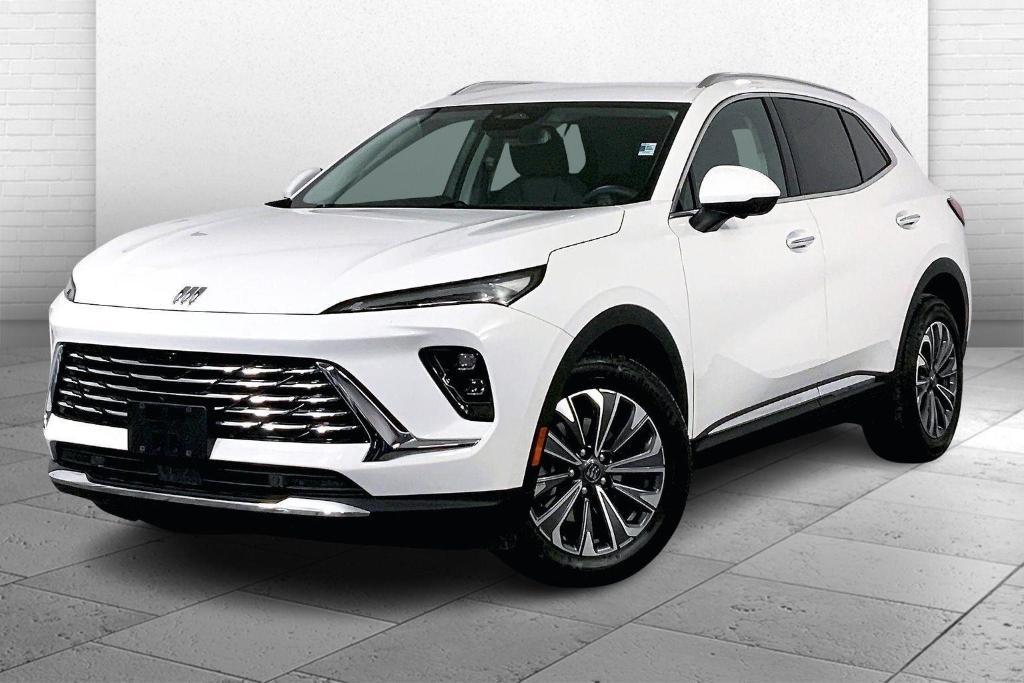 used 2025 Buick Envision car, priced at $26,000