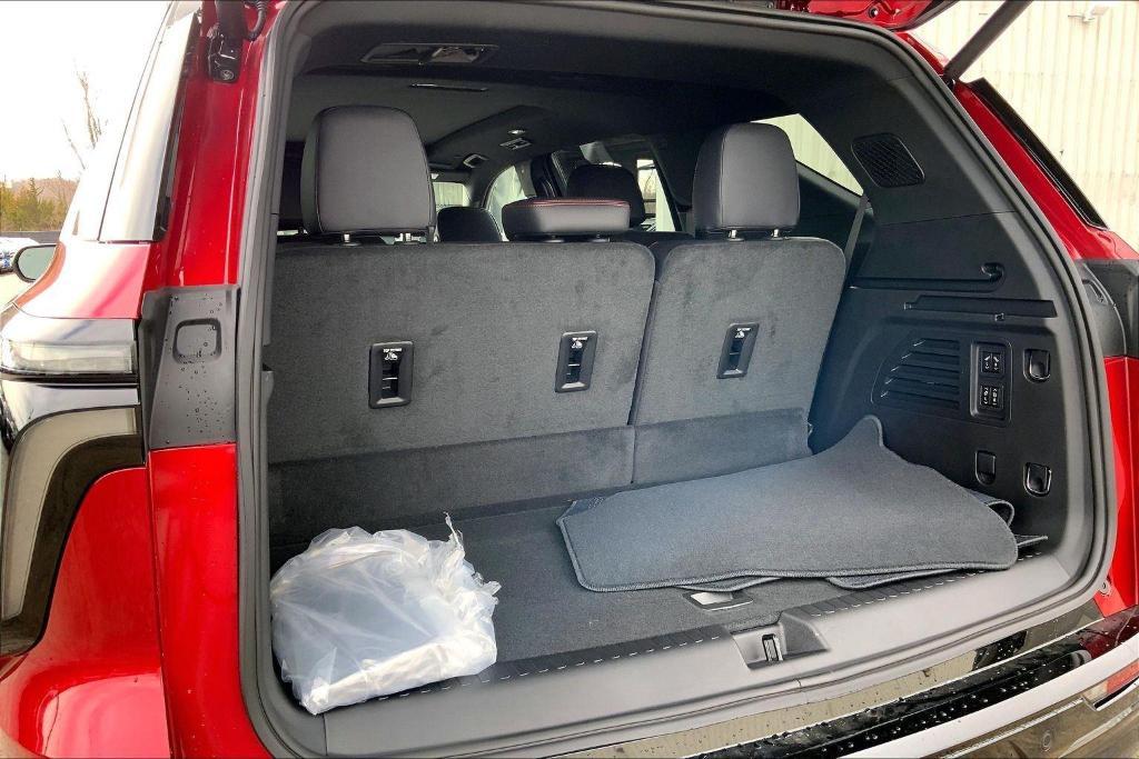 new 2026 Chevrolet Traverse car, priced at $56,192