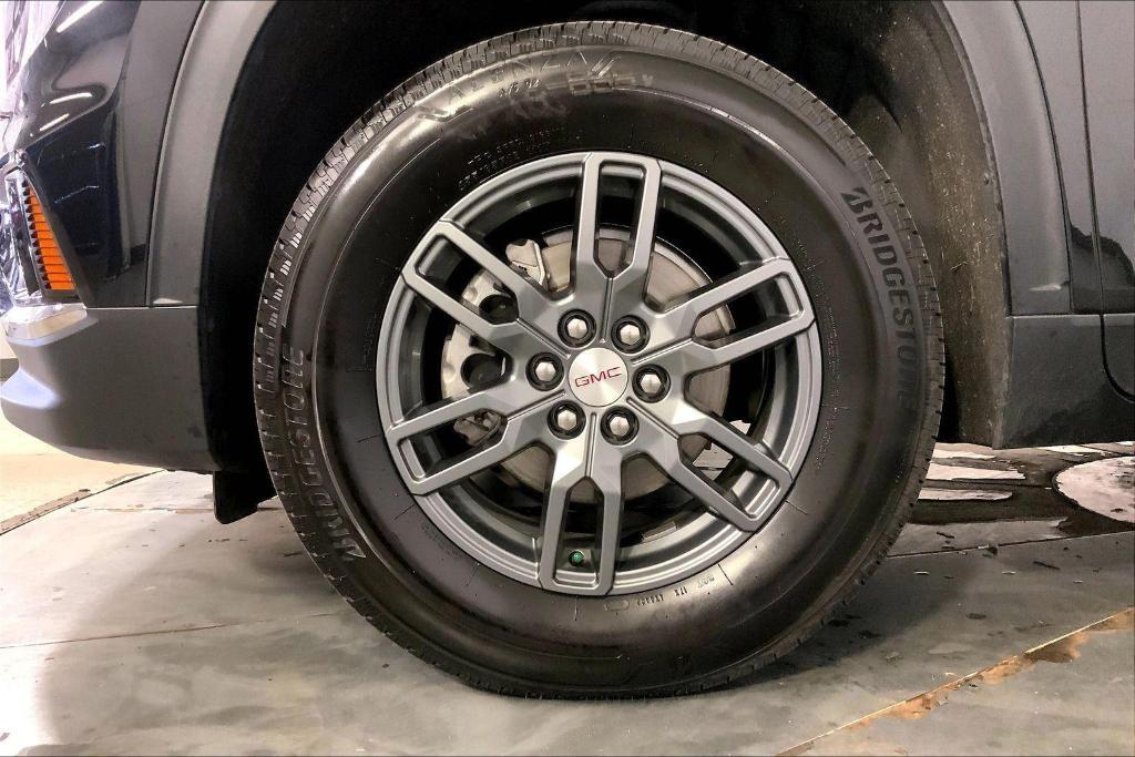 used 2025 GMC Acadia car, priced at $26,500