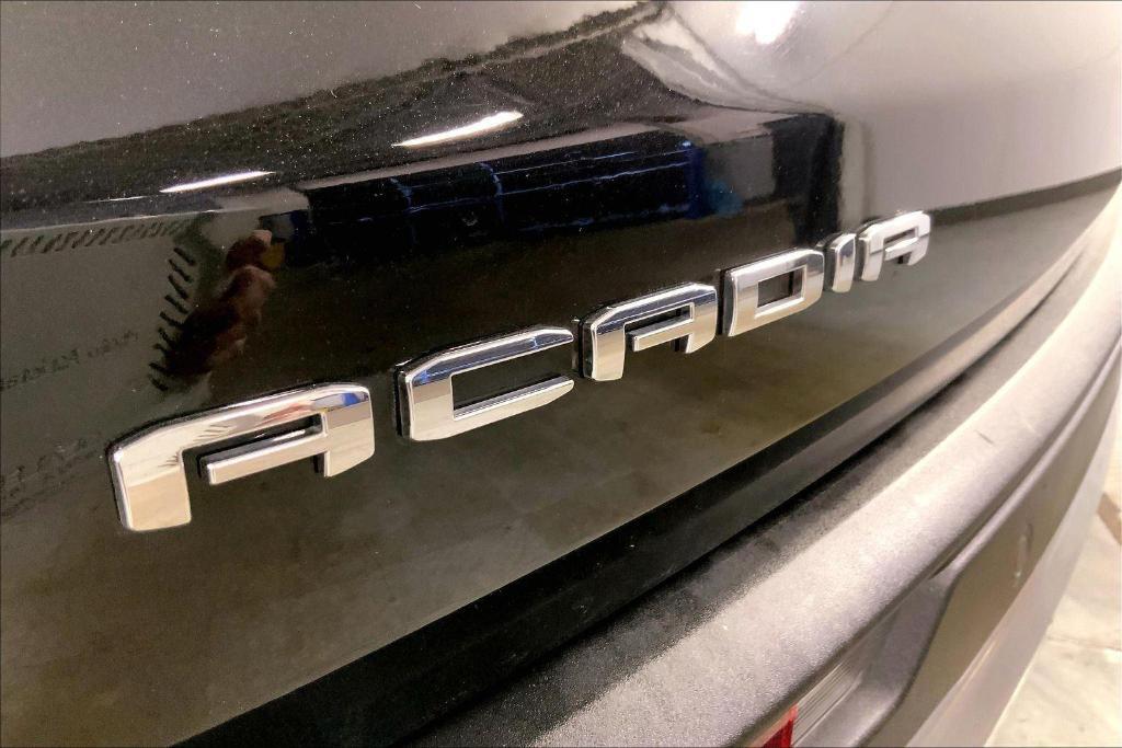 used 2025 GMC Acadia car, priced at $26,500