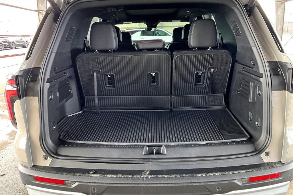 new 2026 Chevrolet Traverse car, priced at $48,753