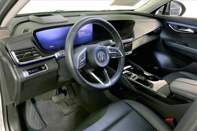used 2025 Buick Envision car, priced at $26,000