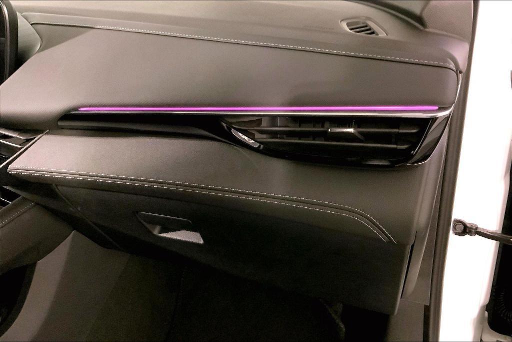 used 2025 Buick Envision car, priced at $26,000