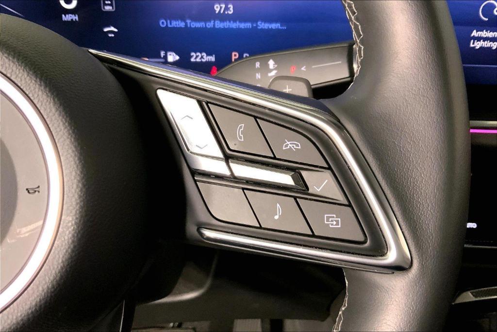 used 2025 Buick Envision car, priced at $26,000