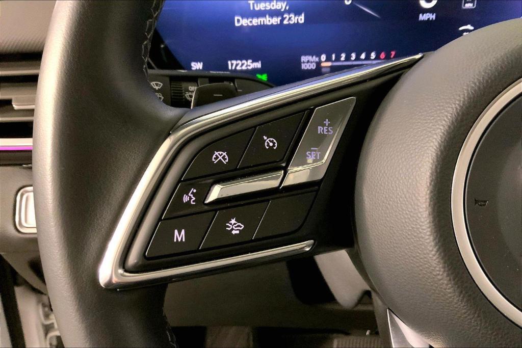 used 2025 Buick Envision car, priced at $26,000