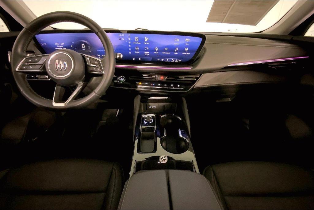 used 2025 Buick Envision car, priced at $26,000
