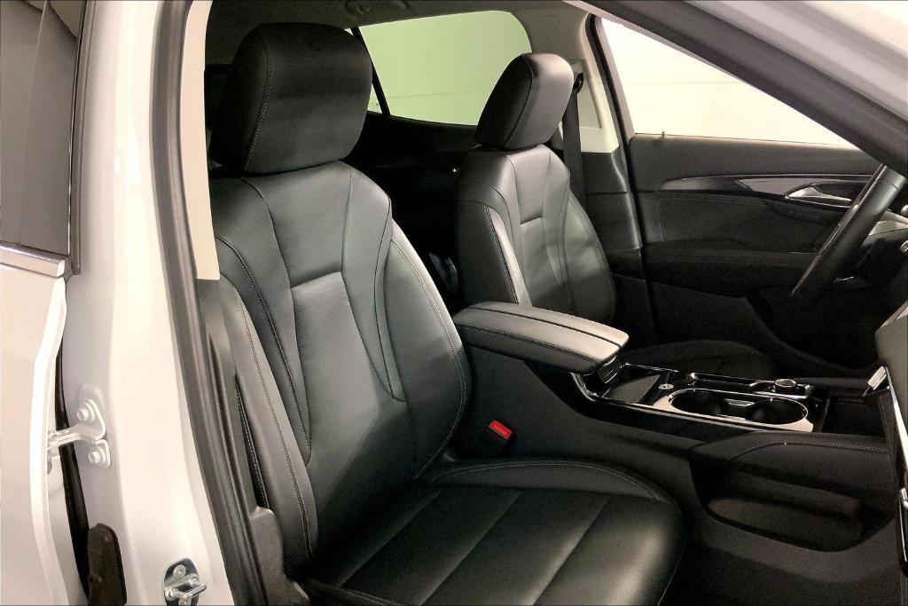 used 2025 Buick Envision car, priced at $26,000