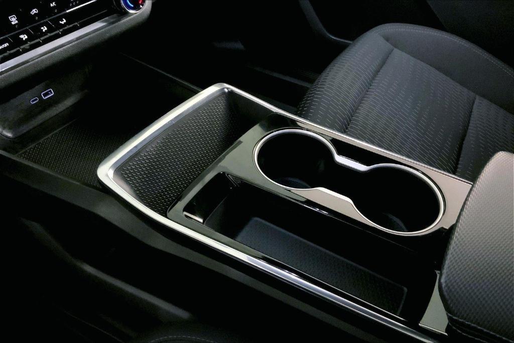 used 2025 Chevrolet Equinox car, priced at $26,000