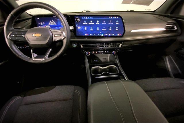 used 2024 Chevrolet Traverse car, priced at $32,000