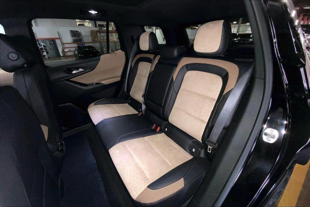 new 2026 Chevrolet Equinox car, priced at $36,001