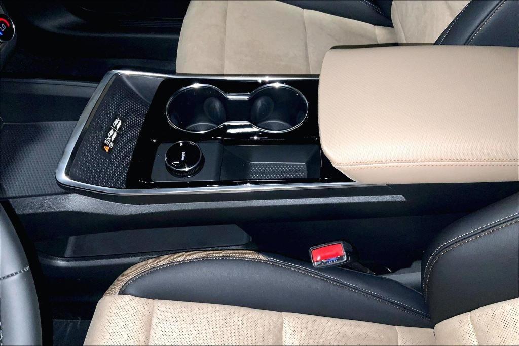 new 2026 Chevrolet Equinox car, priced at $36,001