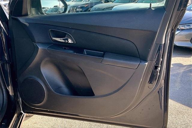 used 2014 Chevrolet Cruze car, priced at $6,500