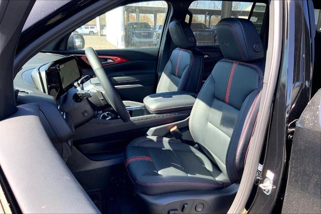 new 2026 Chevrolet Traverse car, priced at $53,996