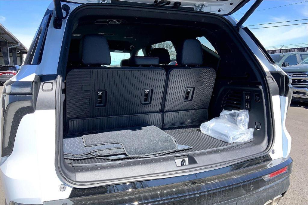 new 2026 Chevrolet Traverse car, priced at $54,846