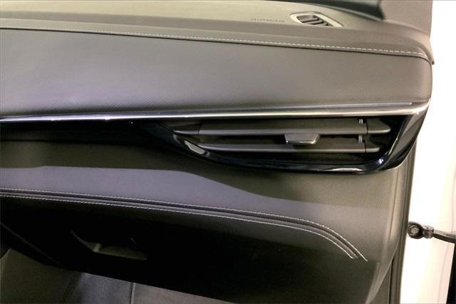 used 2025 Buick Envision car, priced at $24,000