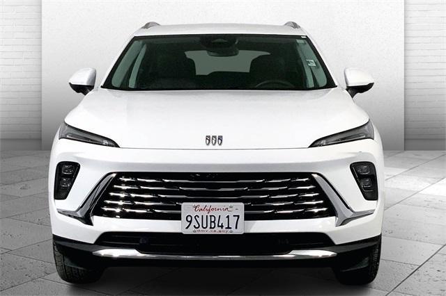 used 2025 Buick Envision car, priced at $24,000