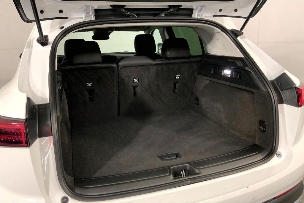 used 2025 Buick Envision car, priced at $24,000