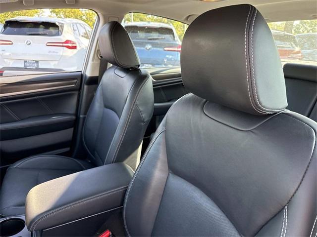 2019 Ice Silver Metallic Subaru Legacy