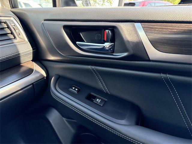 2019 Ice Silver Metallic Subaru Legacy