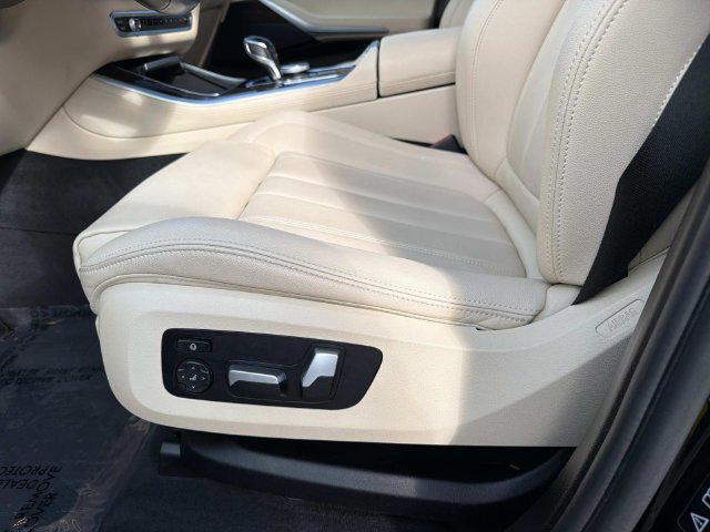 BMW X5 view 24