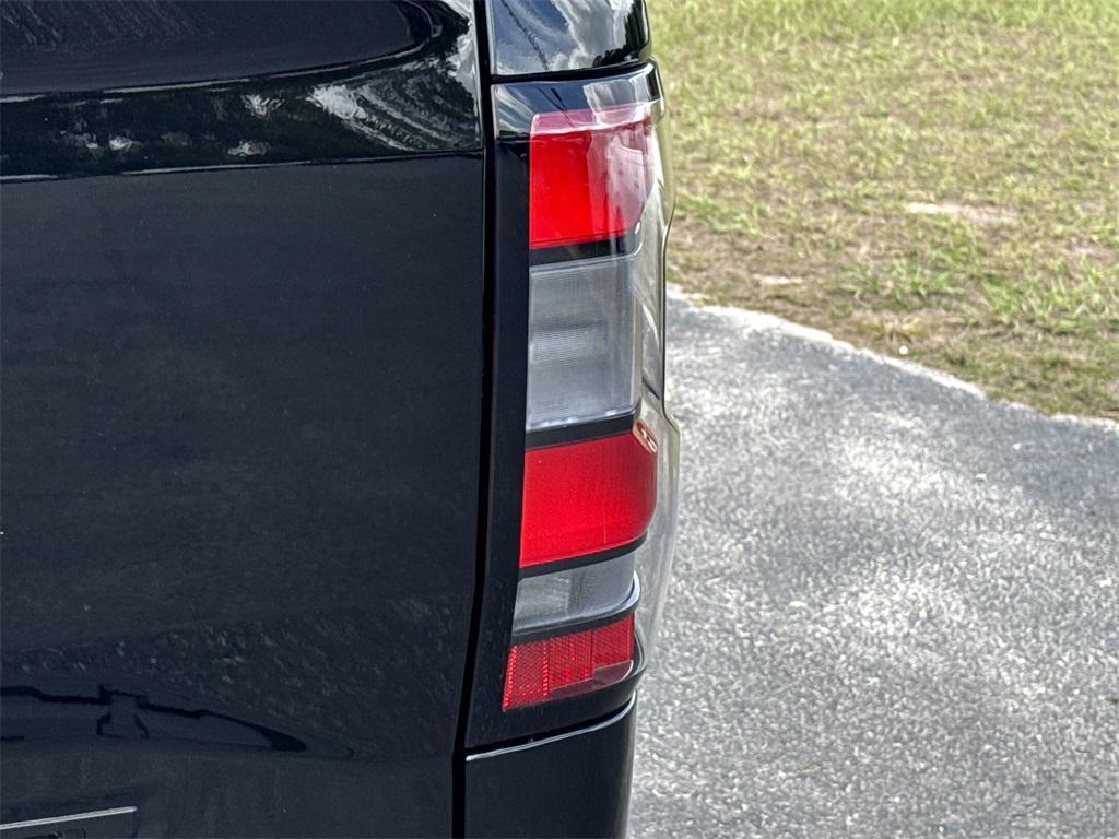 new 2026 Nissan Frontier car, priced at $35,818