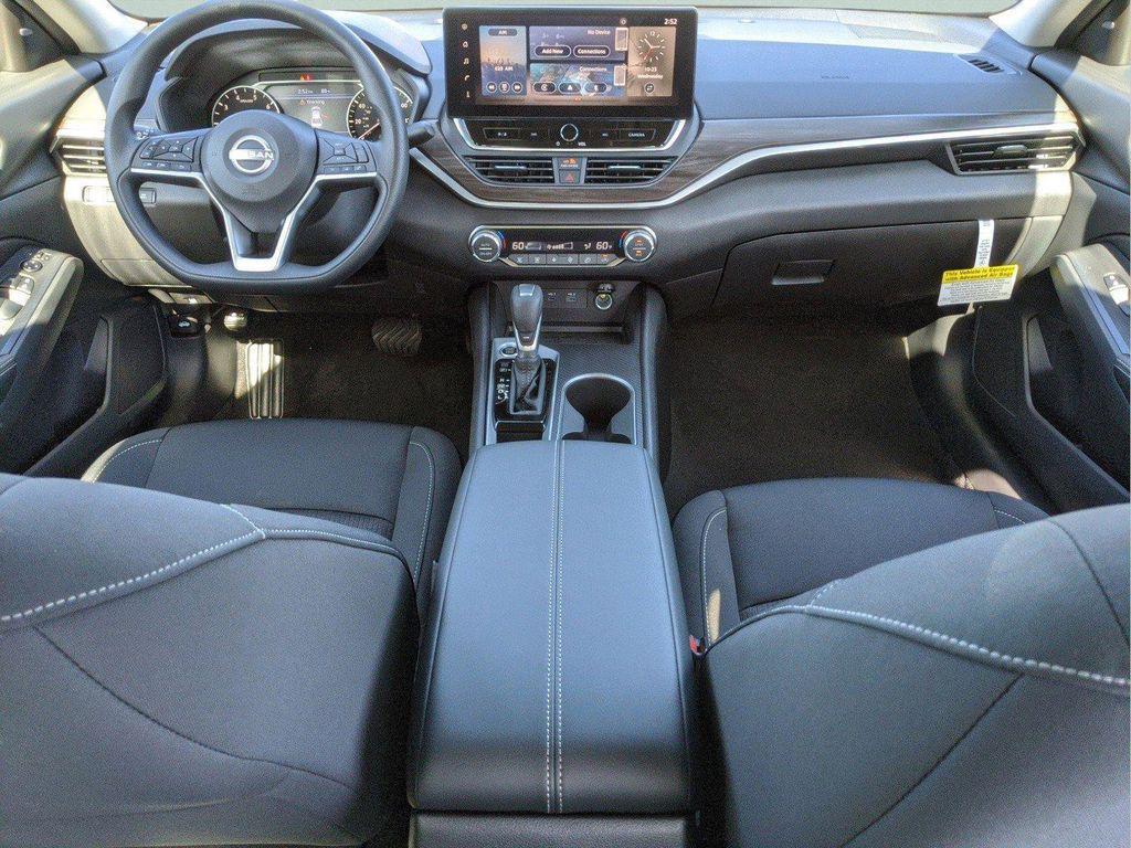 new 2025 Nissan Altima car, priced at $27,500