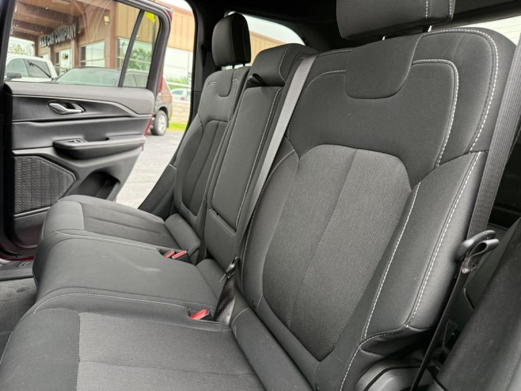 used 2024 Jeep Grand Cherokee car, priced at $31,242