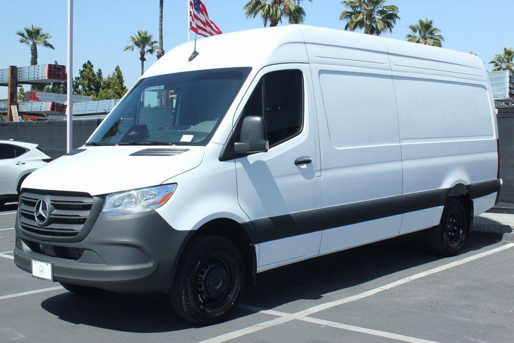 new 2025 Mercedes-Benz Sprinter 3500 car, priced at $69,562
