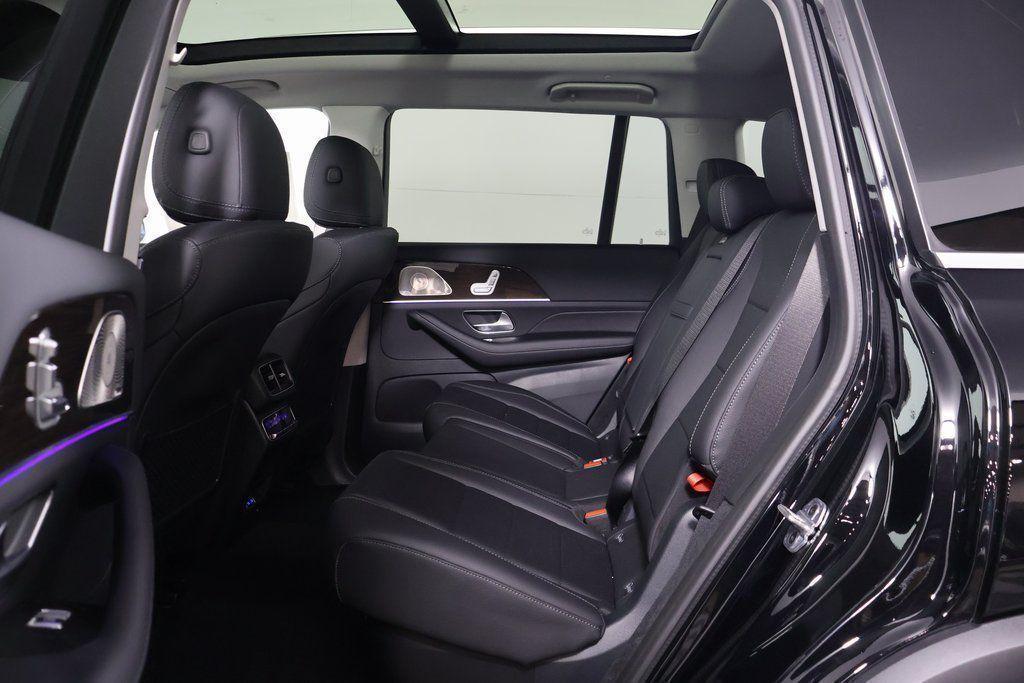 new 2026 Mercedes-Benz GLS 450 car, priced at $92,640