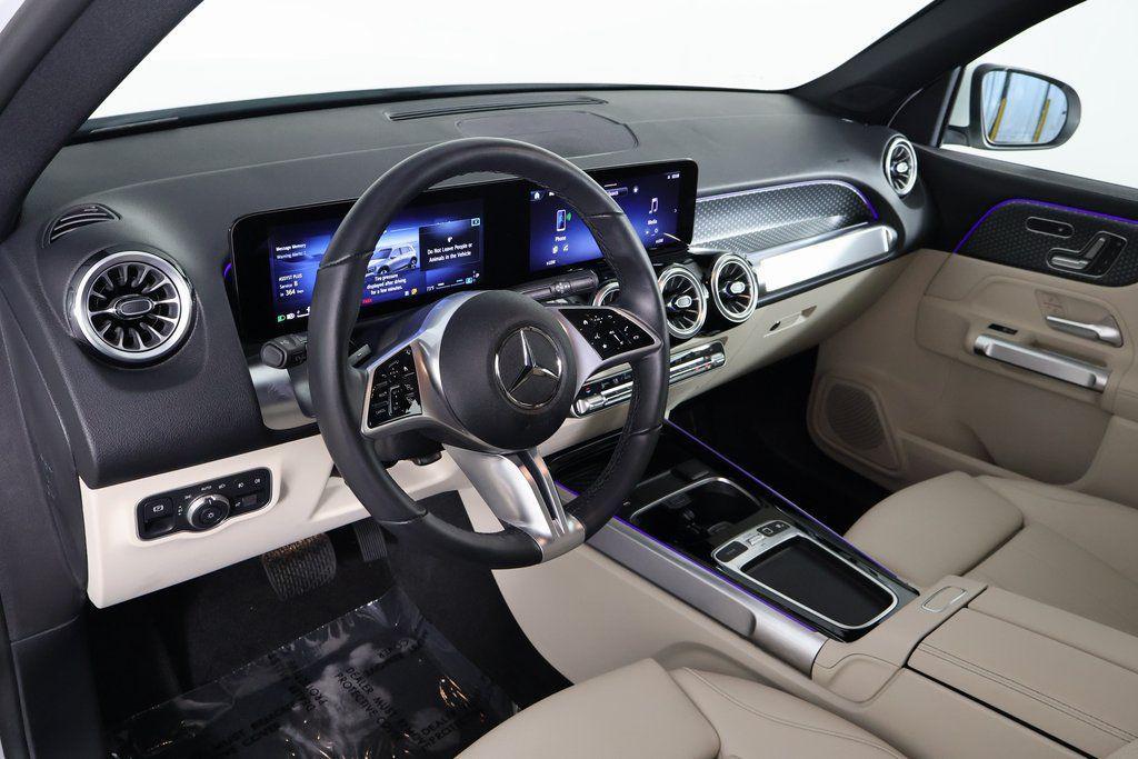 used 2025 Mercedes-Benz GLB 250 car, priced at $44,988