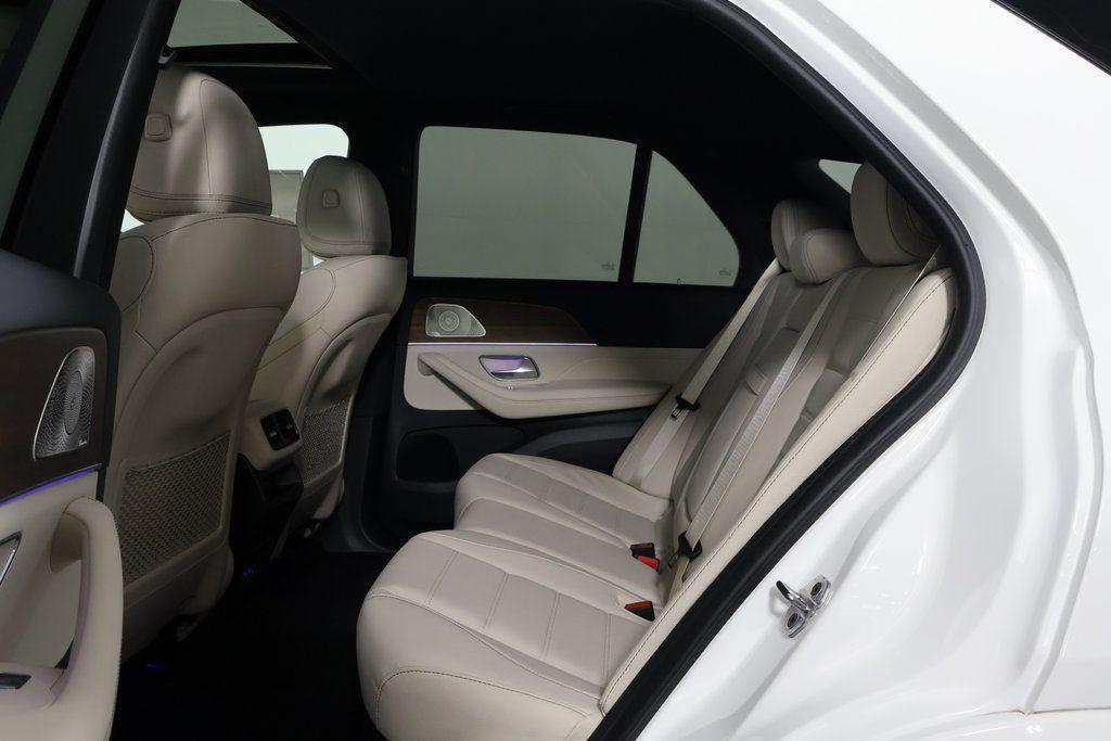 new 2025 Mercedes-Benz GLE 580 car, priced at $90,545