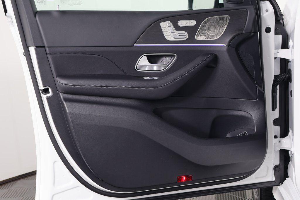 new 2026 Mercedes-Benz GLE 450 car, priced at $81,665
