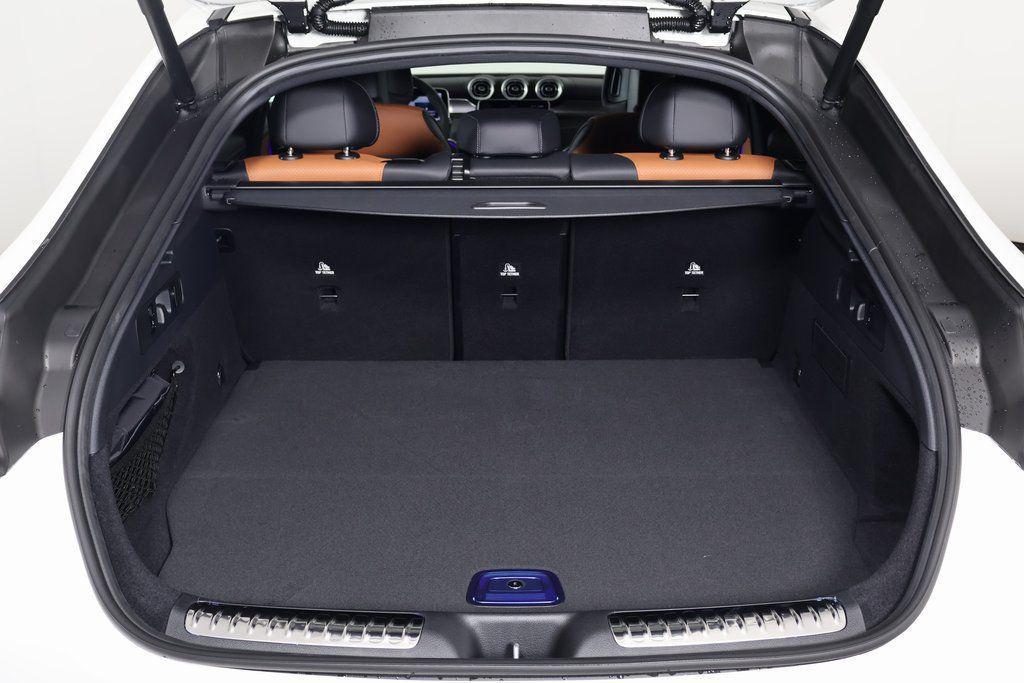 new 2026 Mercedes-Benz GLC 300 car, priced at $67,475