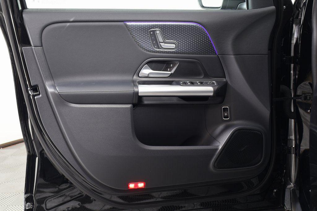 used 2025 Mercedes-Benz GLA 250 car, priced at $39,988