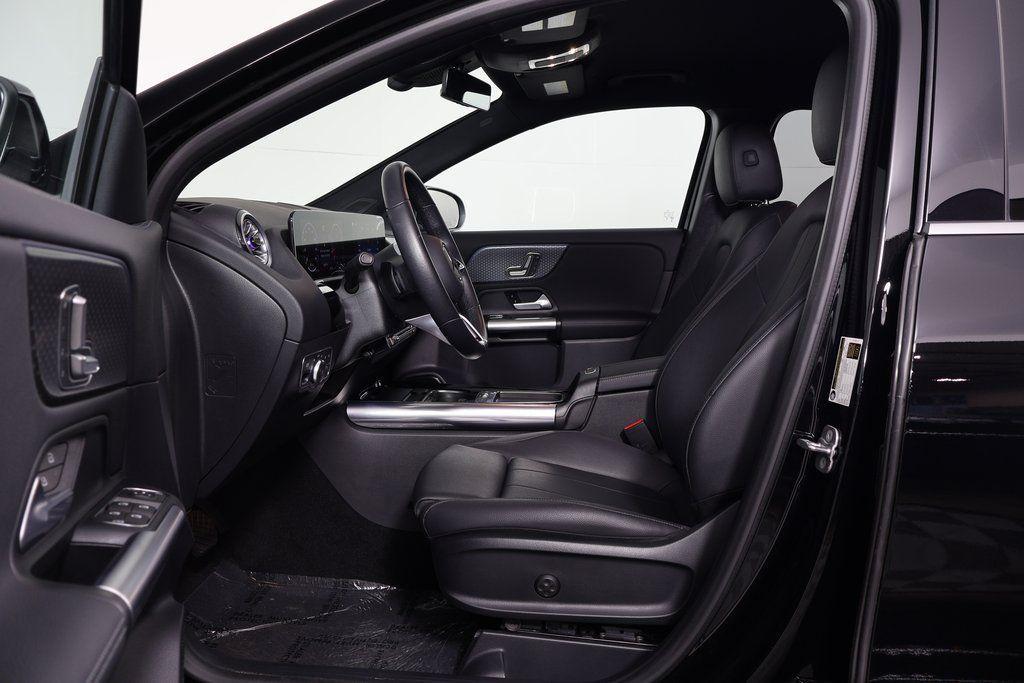 used 2025 Mercedes-Benz GLA 250 car, priced at $39,988